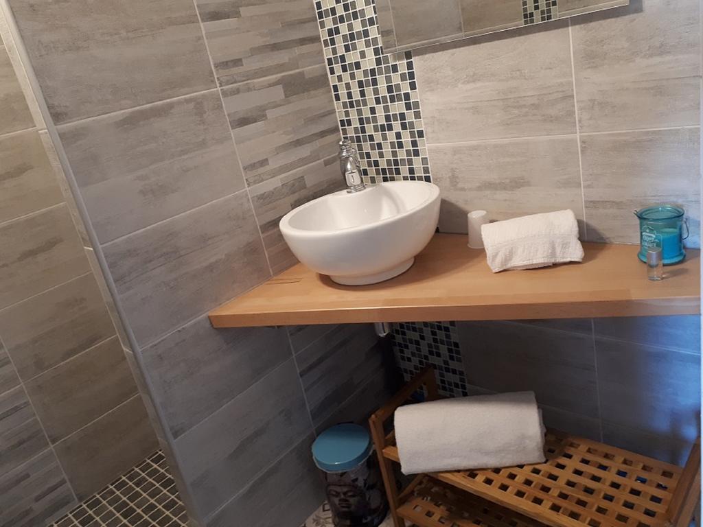 Nuit D'Un Jour Bed & Breakfast Montmerle Sur Saone Luaran gambar
